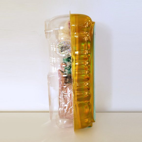 2/$50 - Na! Na! Na! Surprise - Victoria Grand - New in Package - Picture 2 of 8